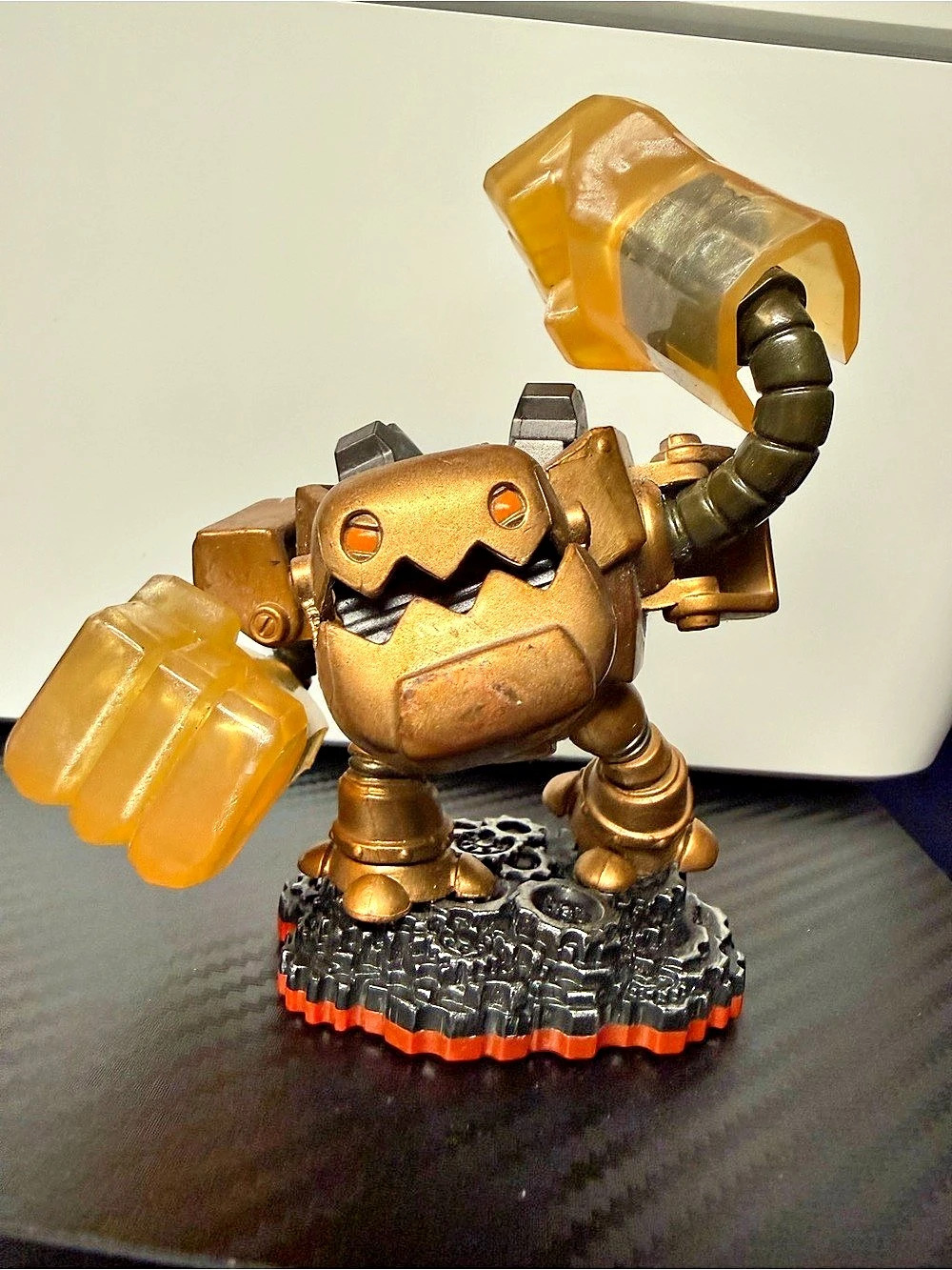 Activision Skylanders Trap Team Jawbreaker Trap Master Figure